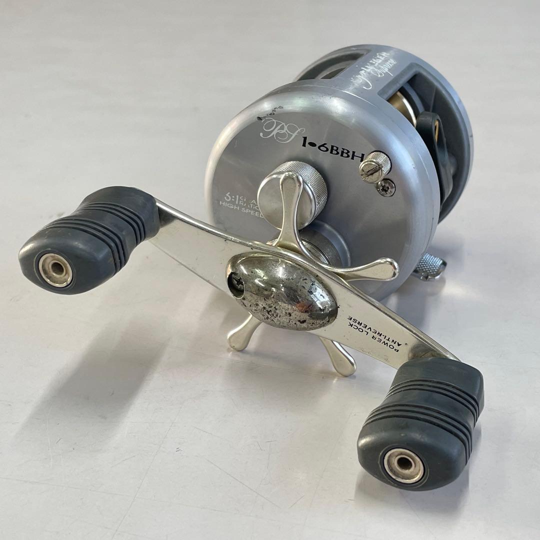 リール PFLUEGER SUPREME 1-6BBH