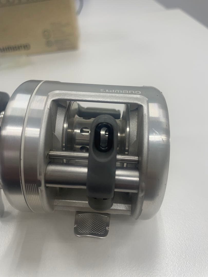 SHIMANO CALCUTTA 100 リール