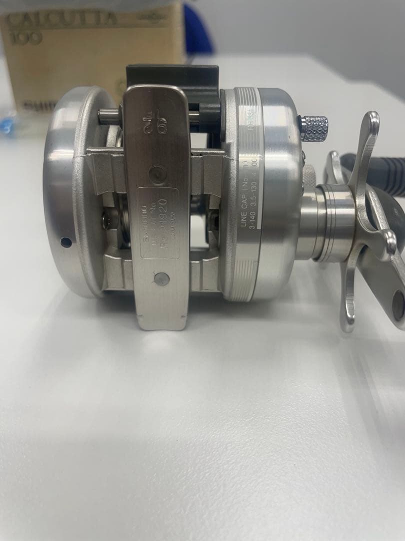 SHIMANO CALCUTTA 100 リール