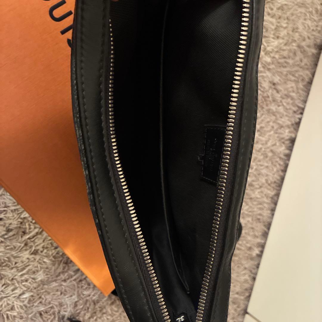 ルイヴィトン ダミエ・グラフィット3D トリオメッセンジャー N50017