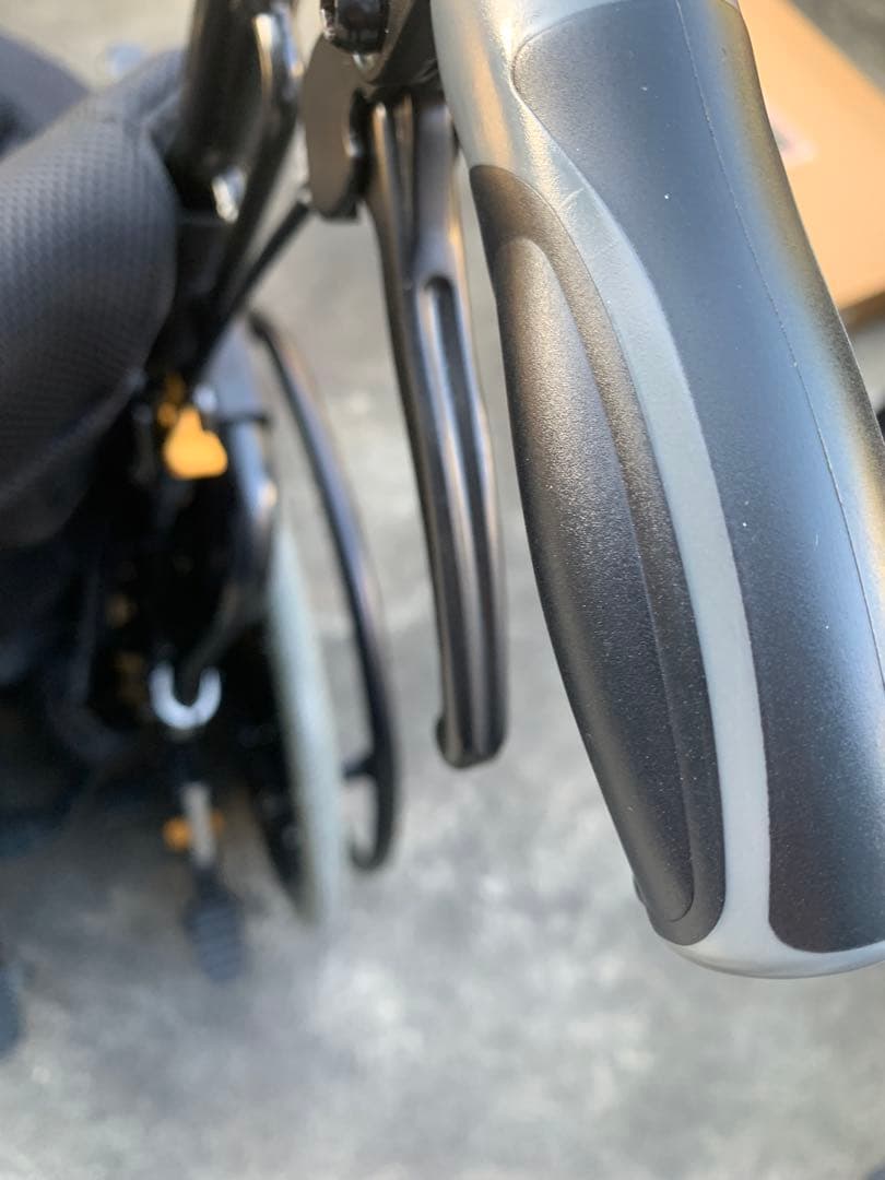 ヤマハ 子供用 黒 自走用車椅子 調整可能アームレスト 値下げできます 相談