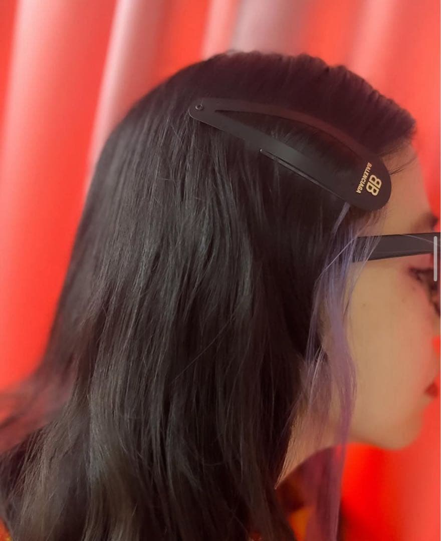 バレンシアガ　ヘアピン