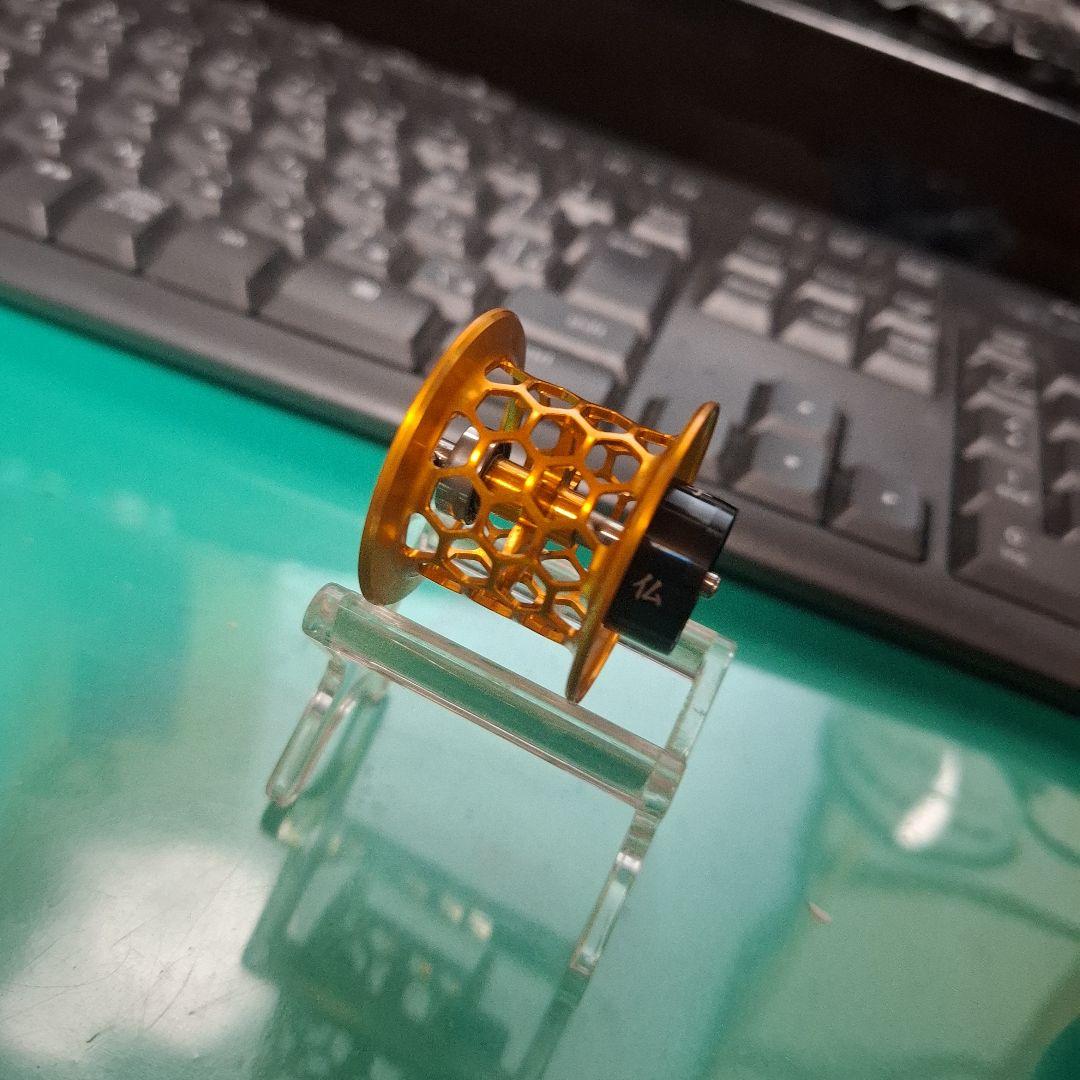 超貴重　メガバス　カロッツェリア　ＩP用　ハニカムスプール　　超美品