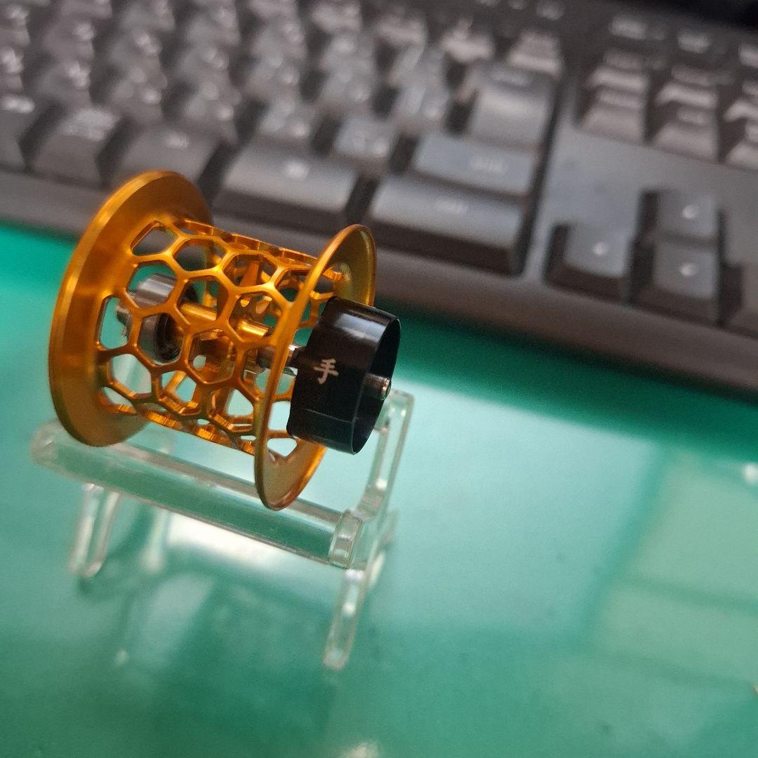 超貴重　メガバス　カロッツェリア　ＩP用　ハニカムスプール　　超美品