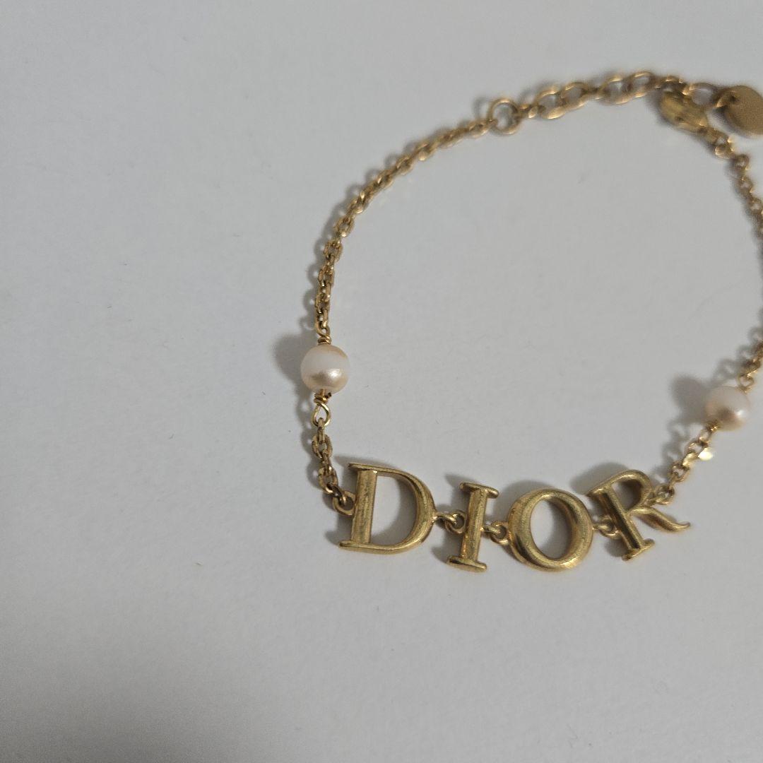 Dior ゴールドロゴブレスレット