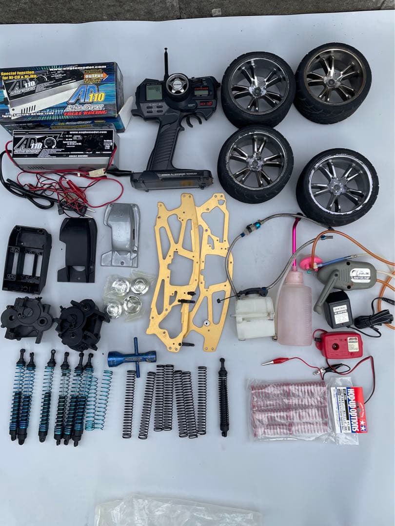 HPI　サベージ　ジャンク　及びパーツ多数