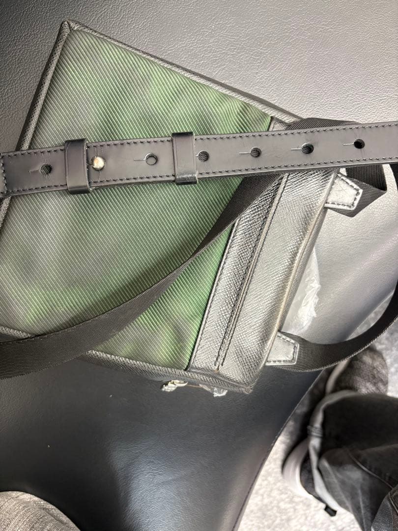 本物！ルイヴィトン　タイガ　サヤン　ショルダーバッグ　アルドワーズ　正規品