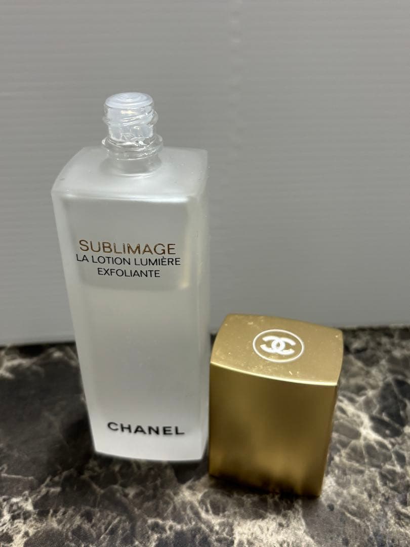 シャネル　サブリマージュ　ラ ローション ルミエール