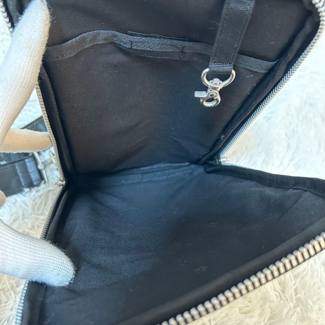 【新品未使用✨フリースタイル】ポーター　ボディバッグ　レザー　ブラック　人気商品