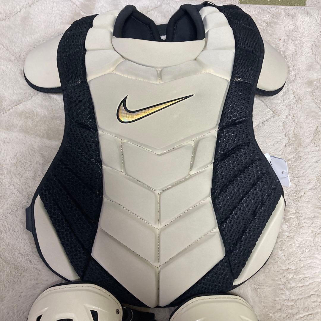 Nike 硬式キャッチャー防具　限定カラー