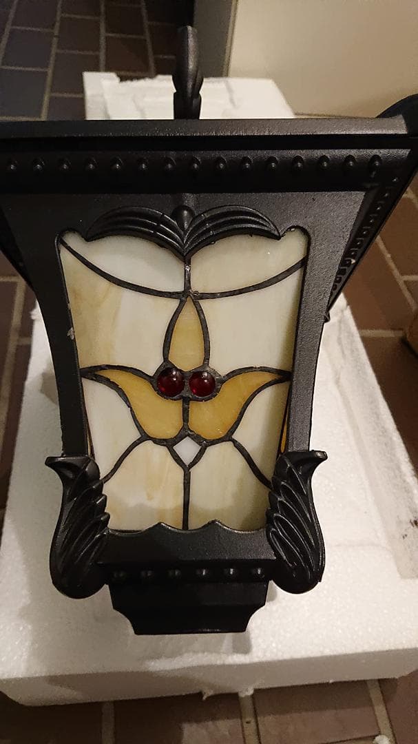 北欧風デザイン ポーチライト　ステンドグラス　玄関照明