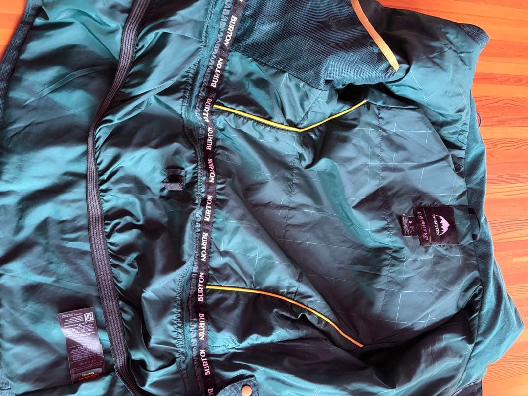 【美品】Burton スノーボードジャケット S /ダークグリーン