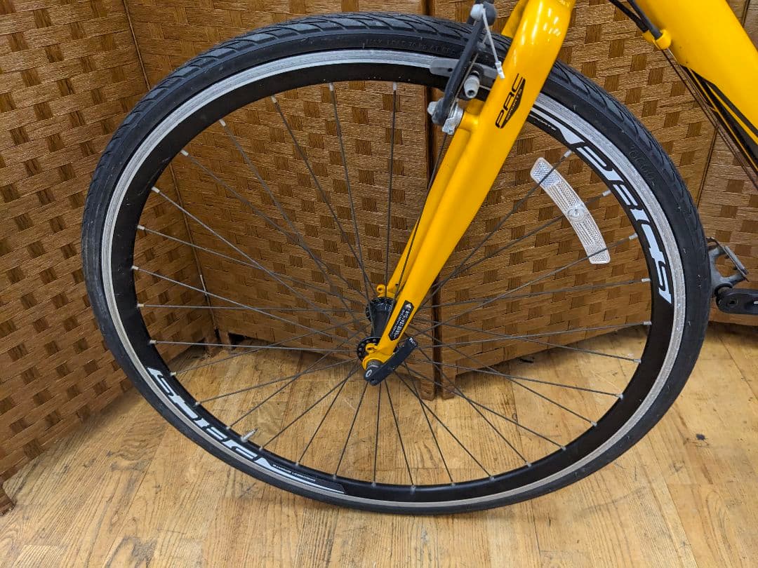U019 クロスバイク　PRECISION　700×28c イエロー