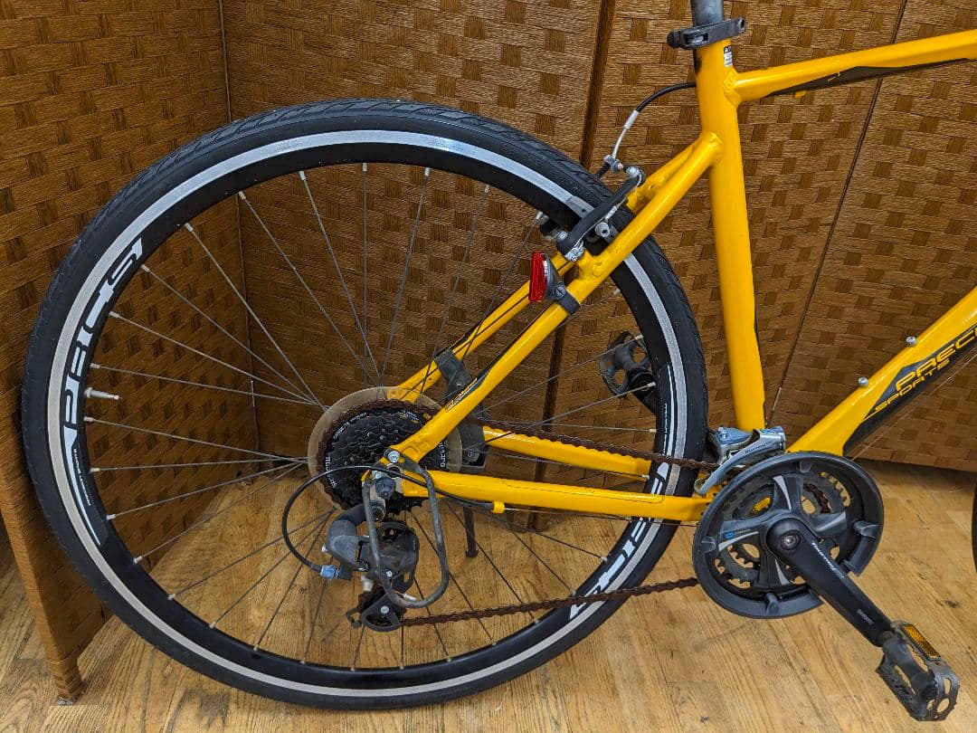U019 クロスバイク　PRECISION　700×28c イエロー
