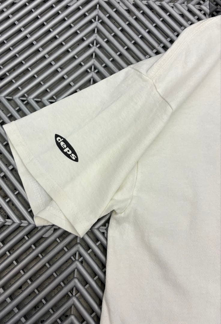 希少！限定！M！ホワイト！デプス×バスブリゲード ダブルネーム ロゴ T