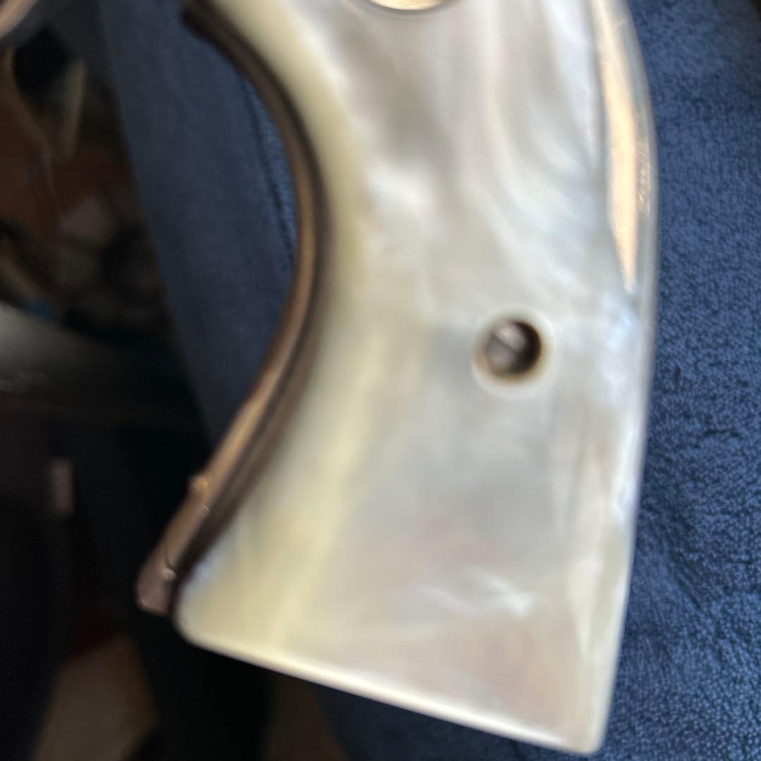 ジョン・ウェイン コメモラティブ 45&幻の白蝶貝のグリップ