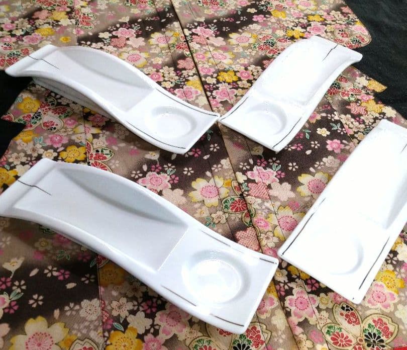 ♥オシャレな【豪華に８角切子グラス付】♥【２ステージ演出素敵な白長皿】ダブル4組