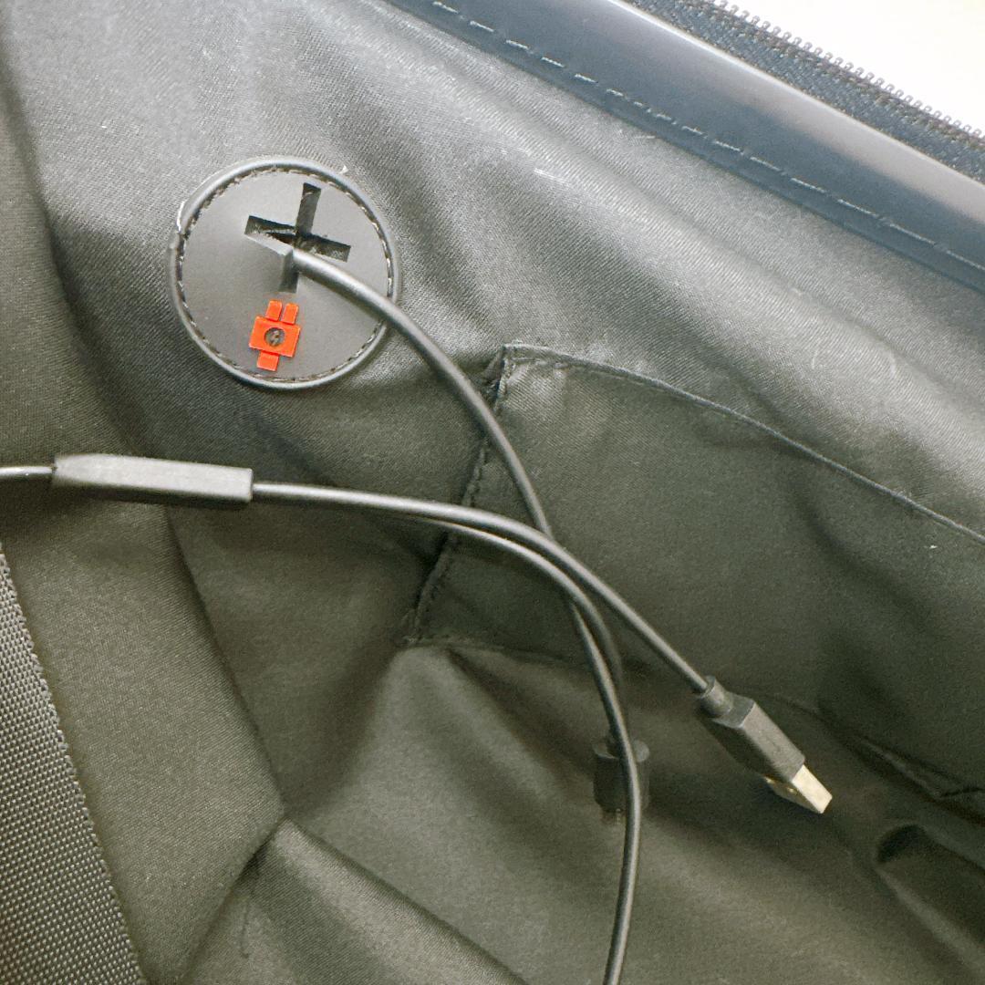 【美品】hopeholic 乗れるキャリーケース スーツケース 40L ホワイト