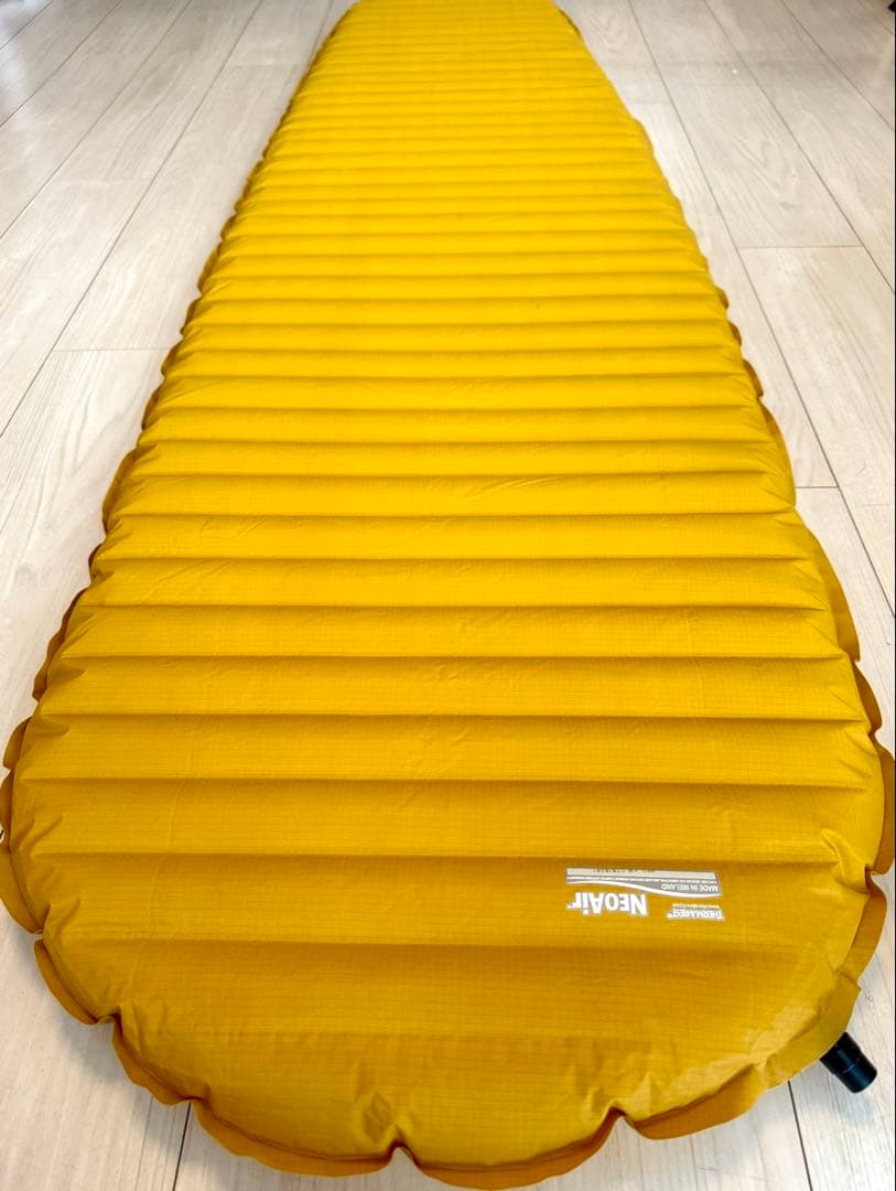 サーマレスト　Therm-a-Rest NeoAir スリーピングマット