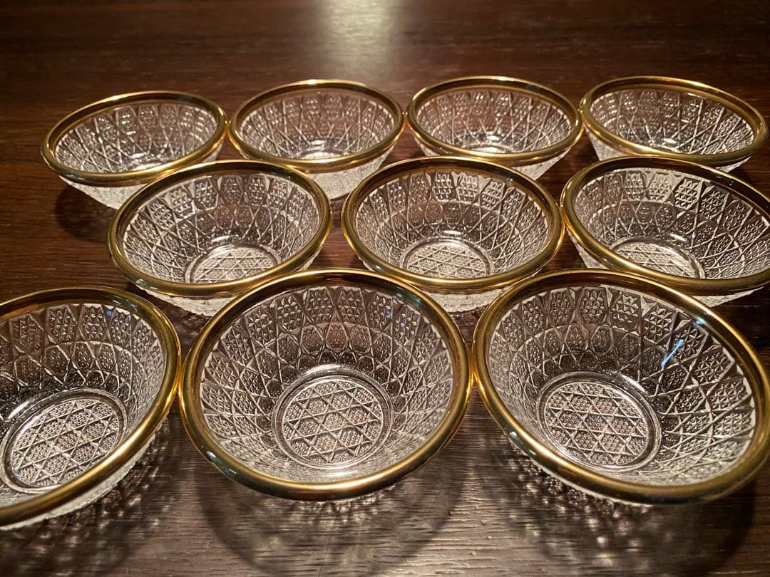 ラリック LALIQUE 花が浮き彫りになっている鉢