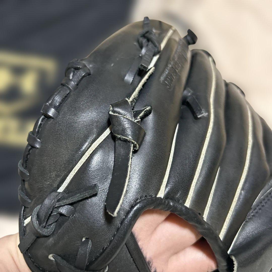 Under Armour 右投げ用　軟式グローブ 黒