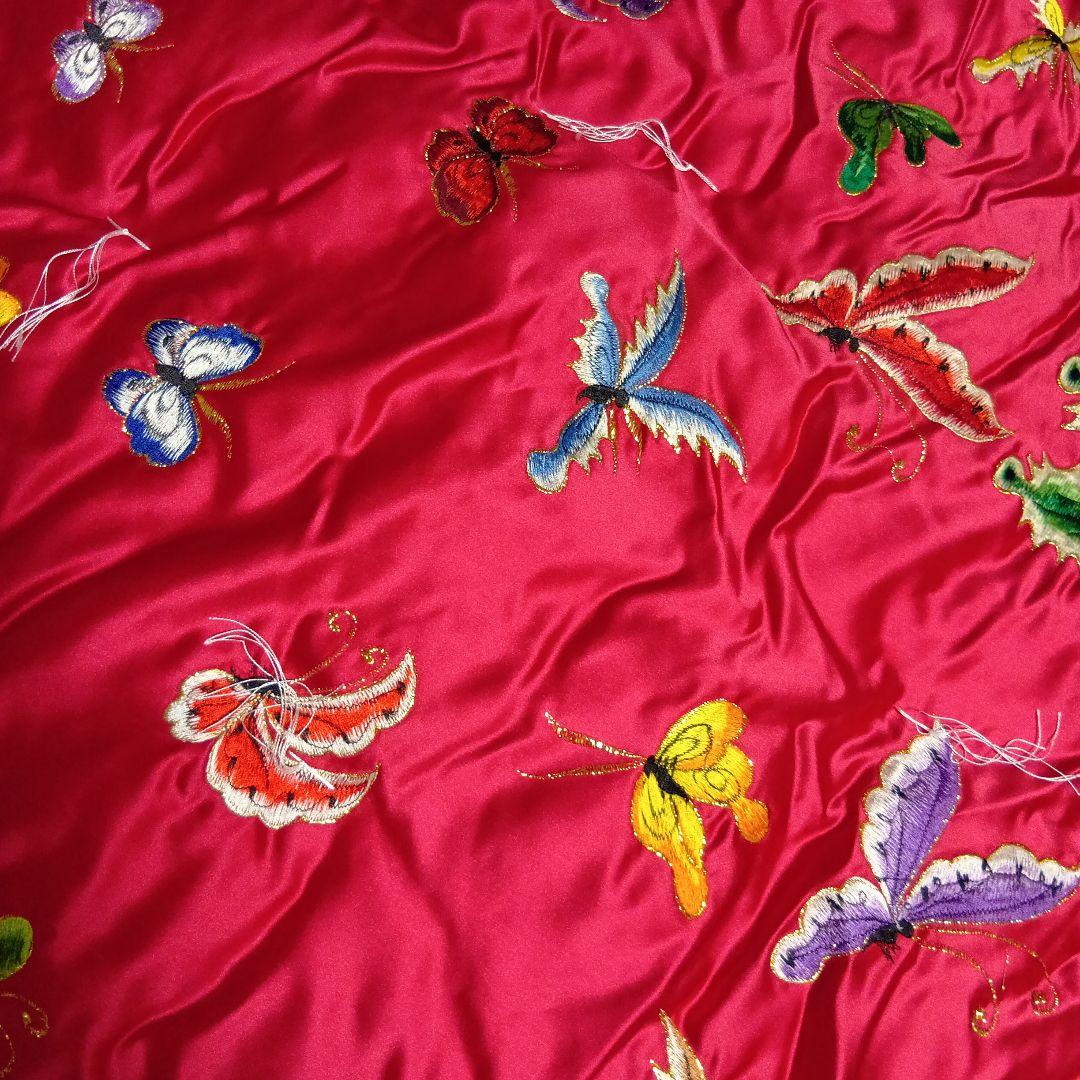 韓国刺繍　掛け布団　蝶々デザイン刺繍