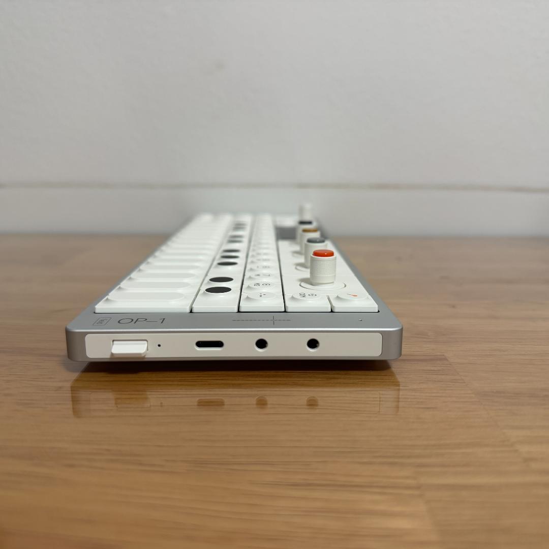 【あひる君】TeenageEngineering OP-1 field