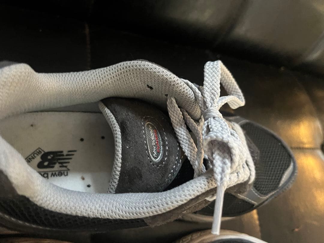 New Balance 2002R グレー スニーカー