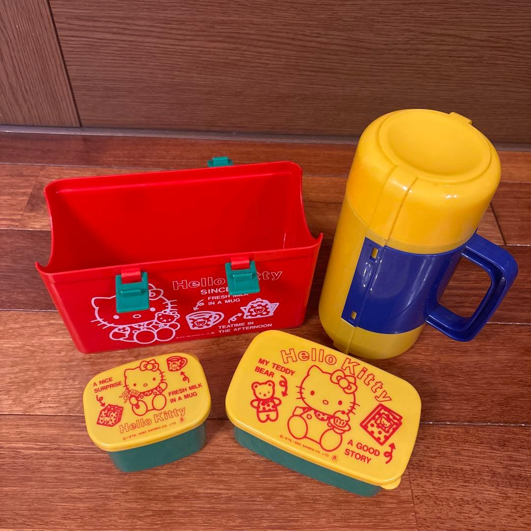 ハローキティ　お弁当箱+水筒セット　レトロ