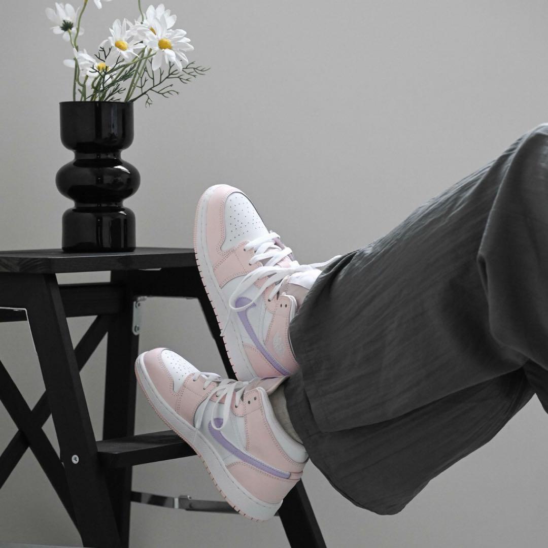 □新品23cm□NIKE エアジョーダン1MID GS ピンク/パープル - メルカリ