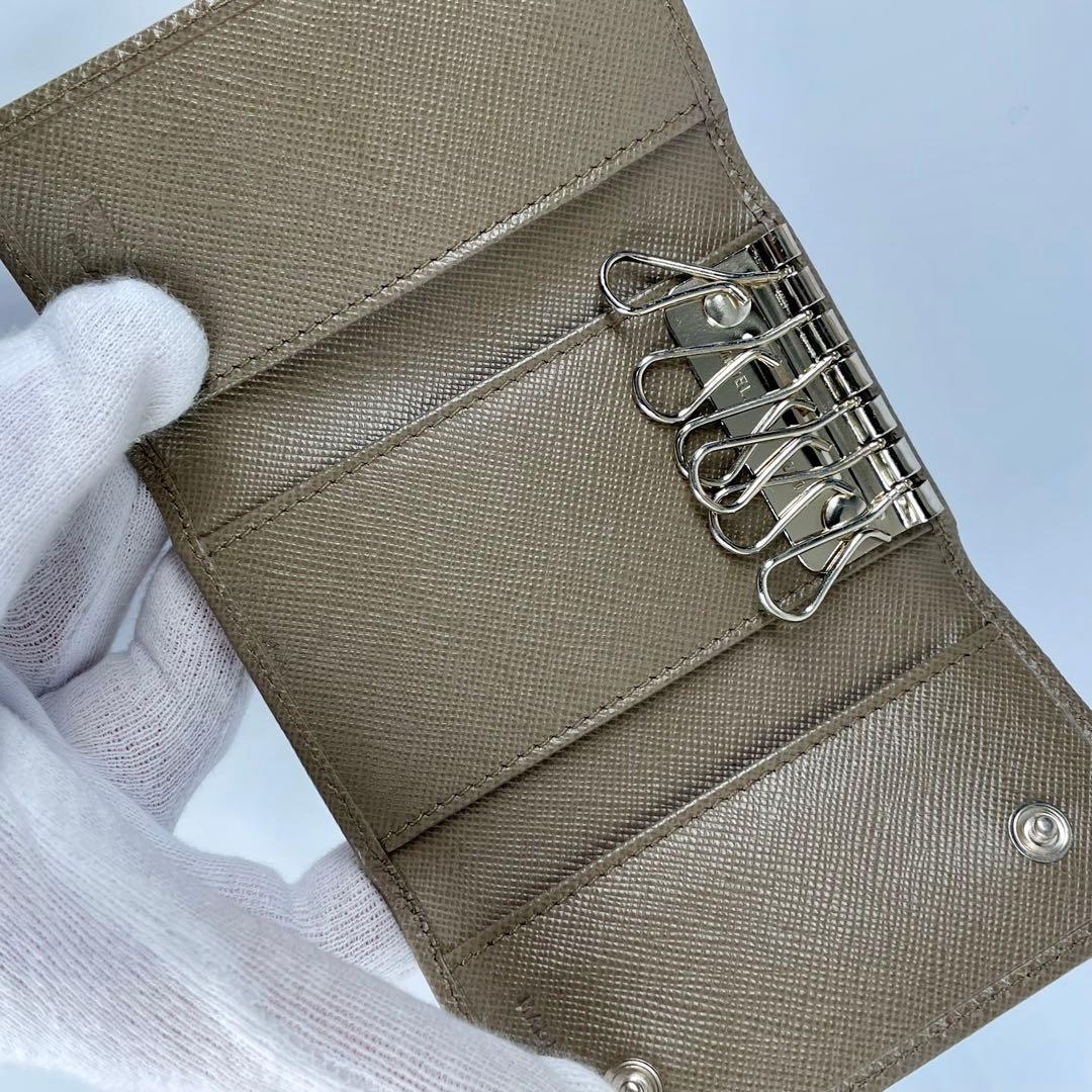 PRADA プラダ 6P レザー グレージュ キーケース　サフィアーノ　男女兼用