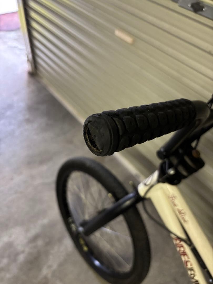 ARES BIKE 20インチfive alive(岐阜市近郊引き取り限定)