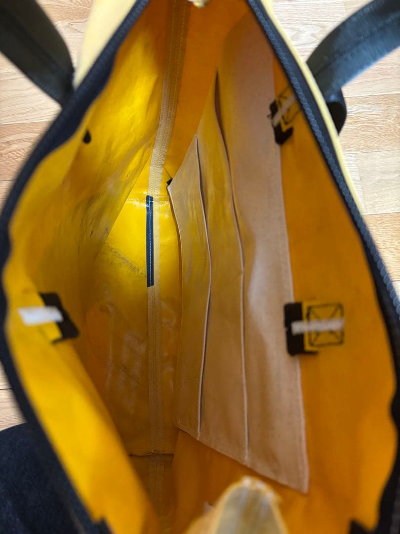 FREITAG リュック・バックパック イエロー/ネイビー PETE