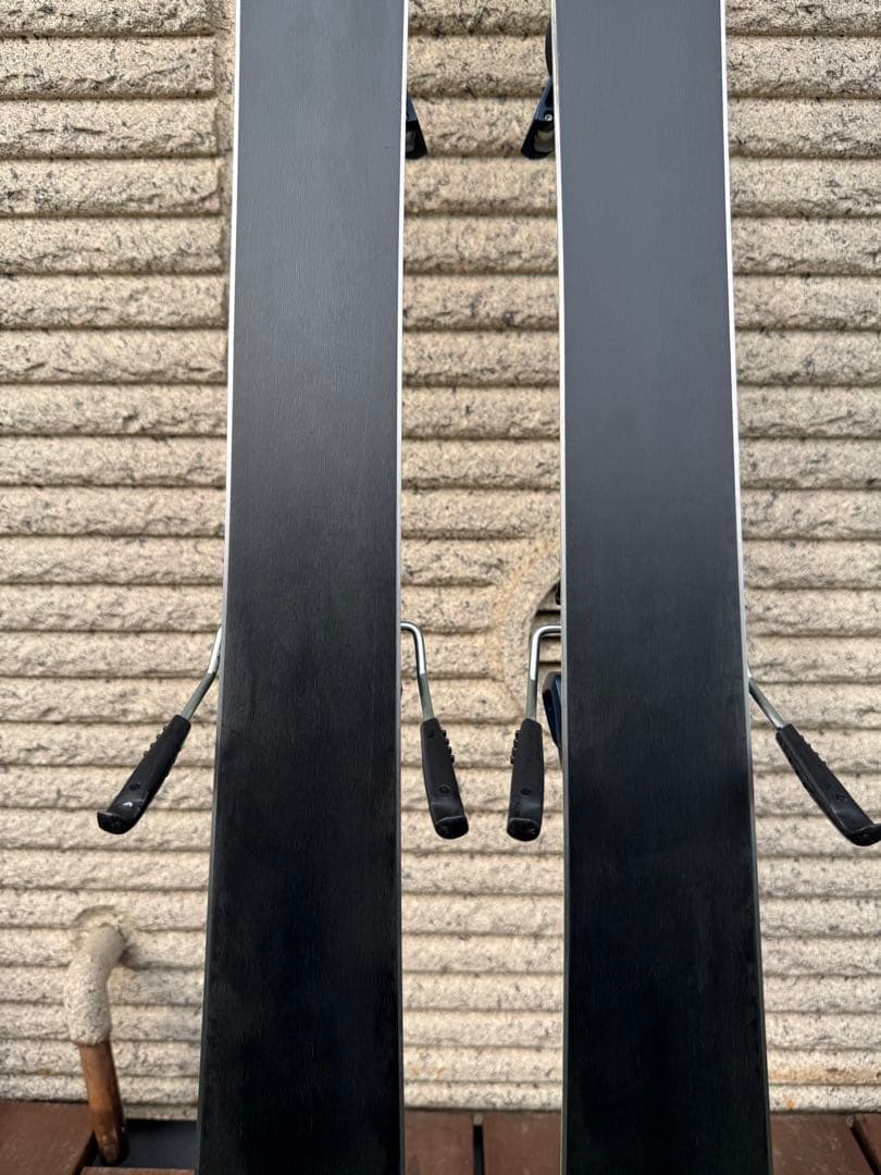 【中級】HEAD V-SHAPE E-V8 2023スキー板 156㎝