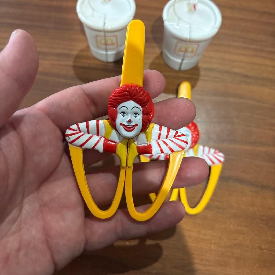 1991年 マクドナルド ドナルド ハサミ 変身する￼シェイク ￼非売品 おまけ