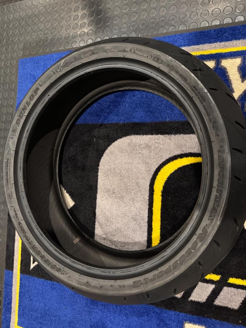 新車外しロードスポーツ2 前後セット　120/70ZR17 180/55ZR17