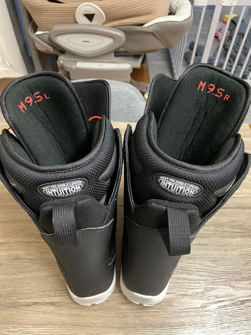 美品 thirtytwo M95R スノーボードブーツ ブラック 27.5cm