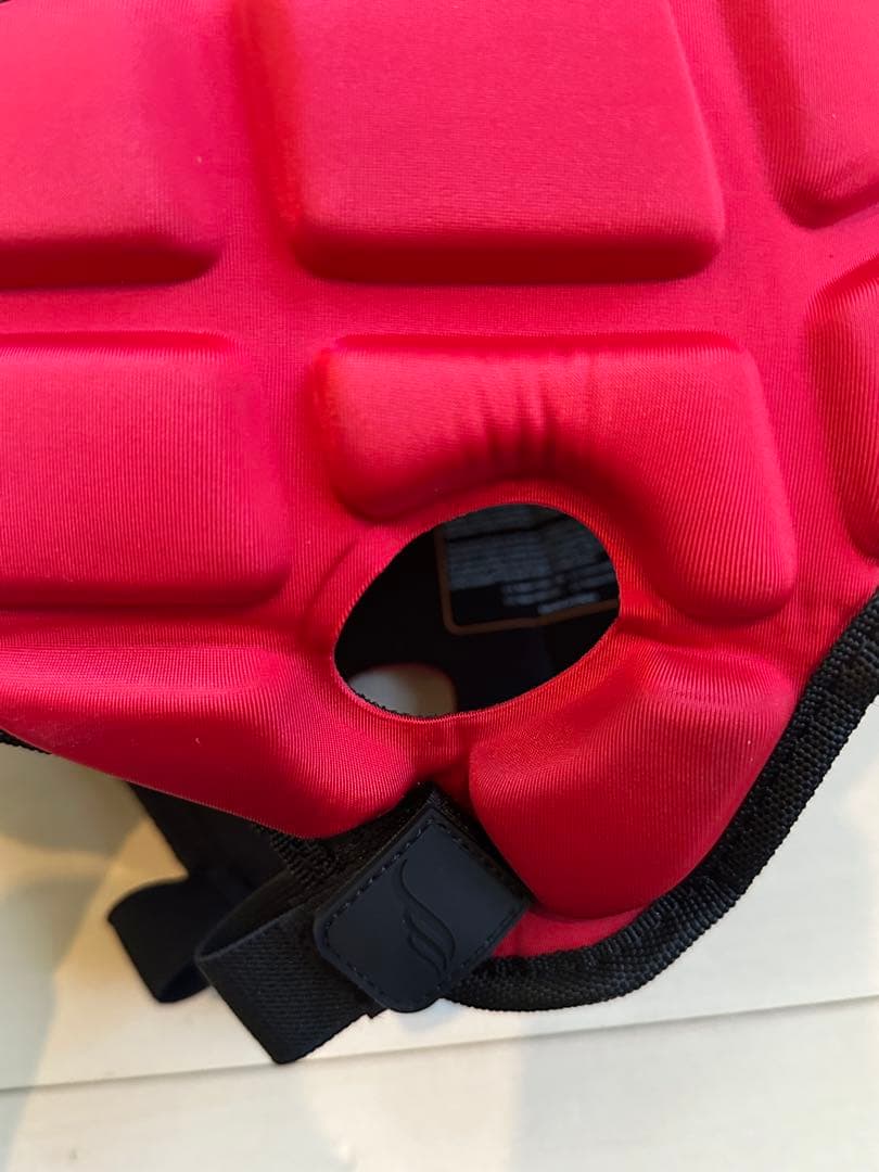 ガーディアン　フットボールキャップ（ヘルメットカバー）レッド