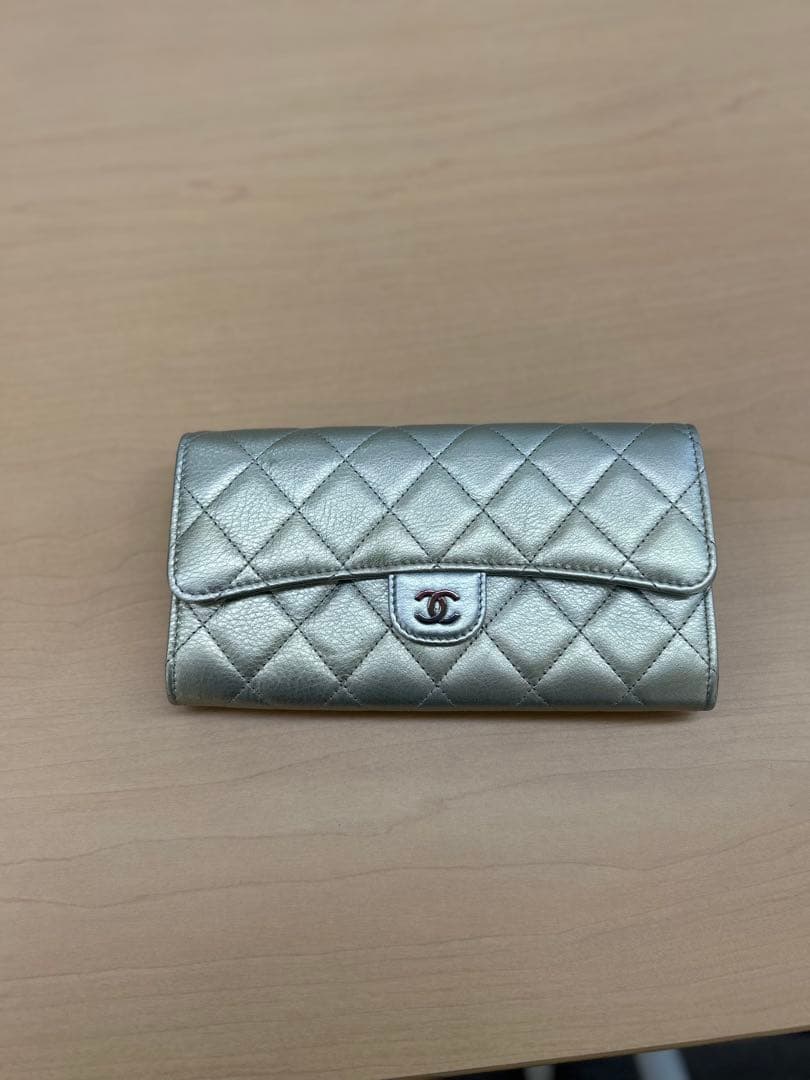 CHANEL シルバー キルティング 長財布