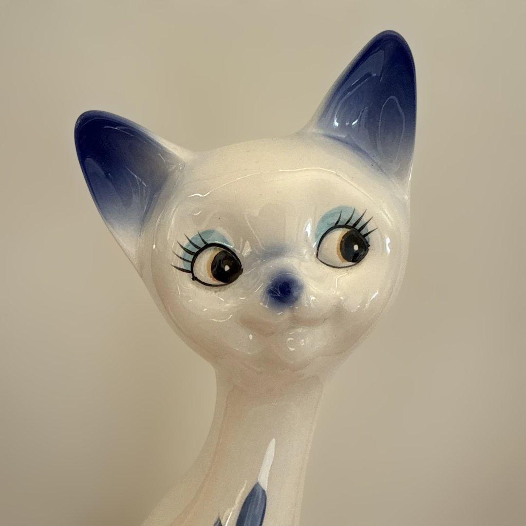 青と白の花模様 猫の陶器置物　アンティーク　ヴィンテージ