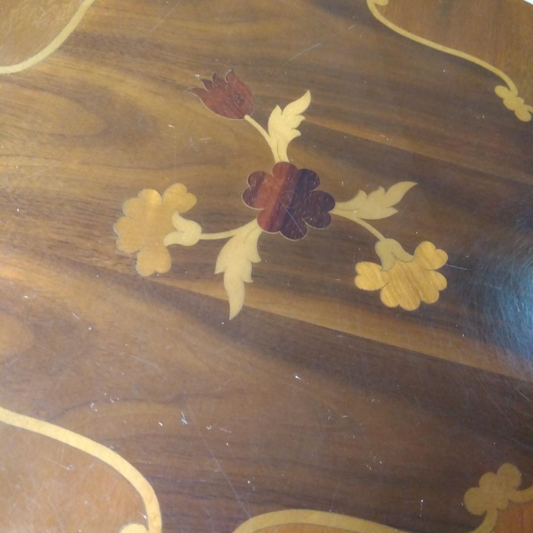 にんじん　イタリア製の象嵌コーヒーテーブル アンティーク