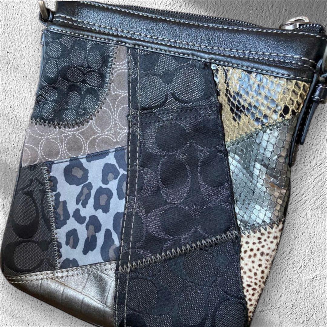 美品　COACH ショルダーバッグ パッチワーク サコッシュ パイソン　ロゴ