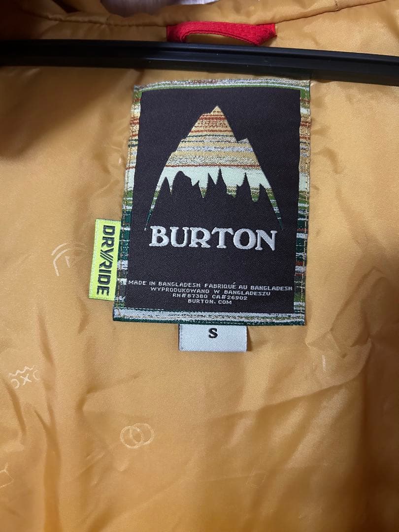 BURTON スノーボードジャケット 赤/ベージュ