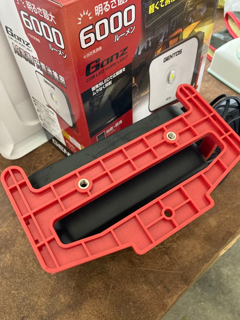 GENTOS GZ-314 中古　ジェントス　投光器　LED