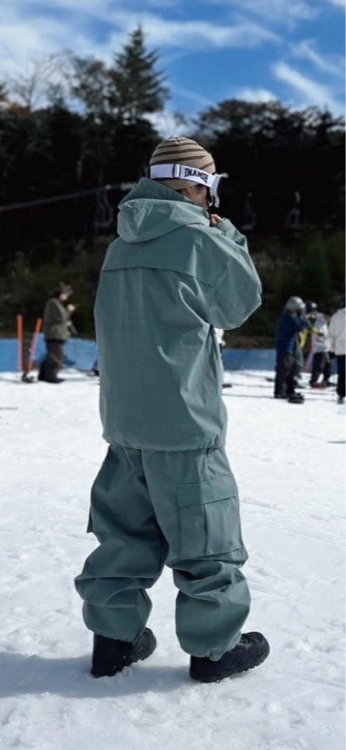 【新品未使用】ハイマスマニア　スノボウェア アッシュグリーン　上のみ