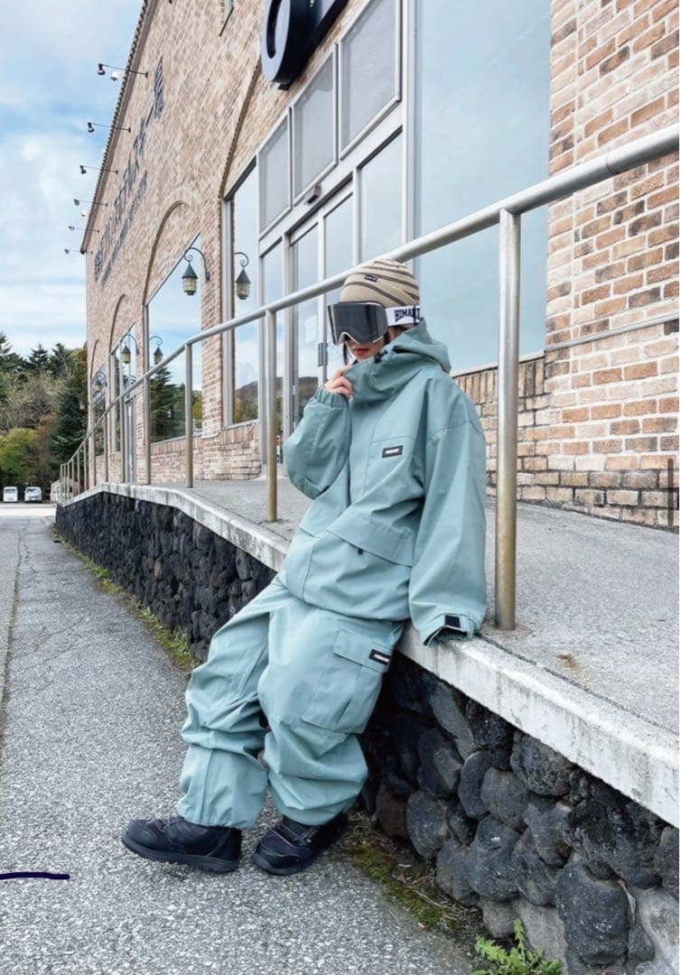 【新品未使用】ハイマスマニア　スノボウェア アッシュグリーン　上のみ