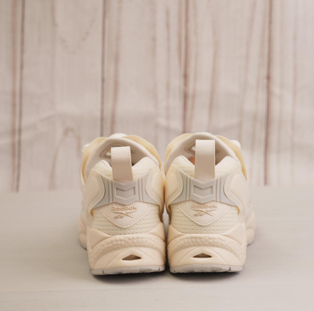 コ*リ様 美品 Reebok INSTAPUMP FURY 95 23cm