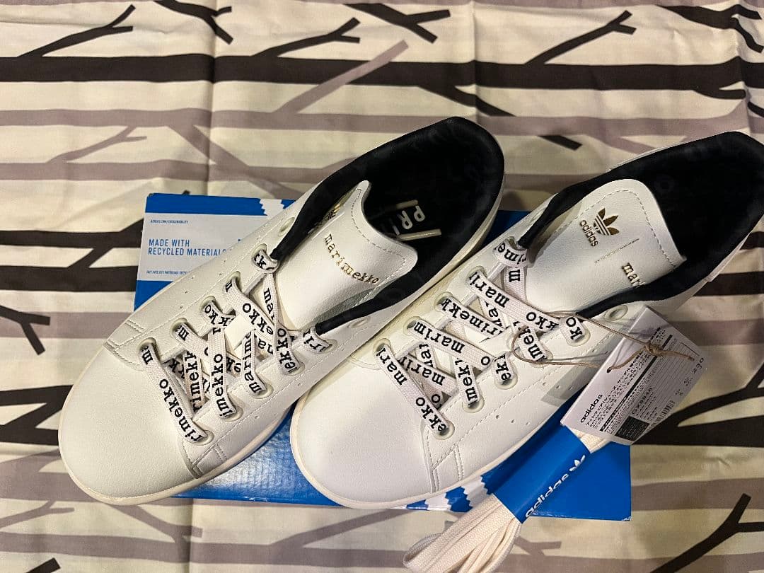 adidasスタンスミス×マリメッコ
