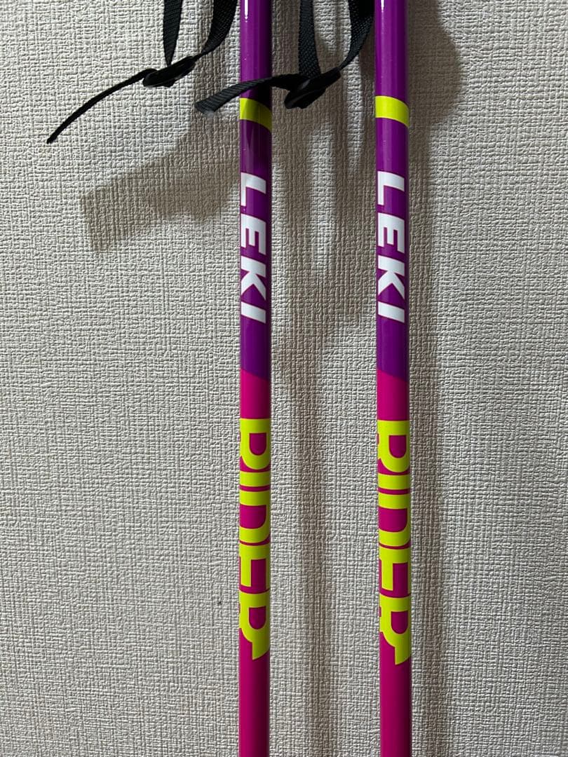 ジュニア ピンクデザイン スキー板 、ポール、スキー靴セット