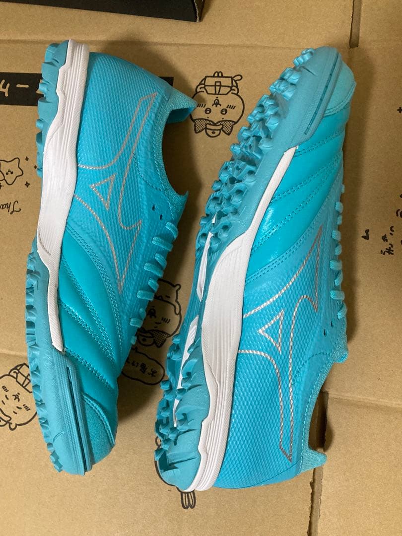 ノ*。様 日本未発売モレリアNEOサラβ JAPAN 25.5 TFフットサル